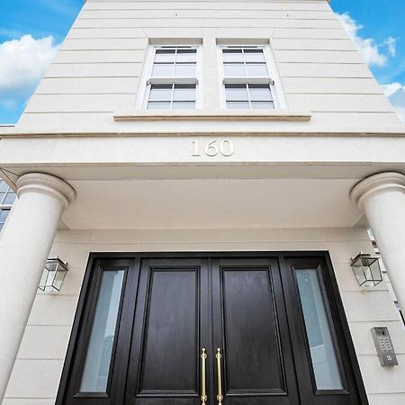 2Br Urban Vista Retreat Chcl F7 Apartment Chigwell Luaran gambar