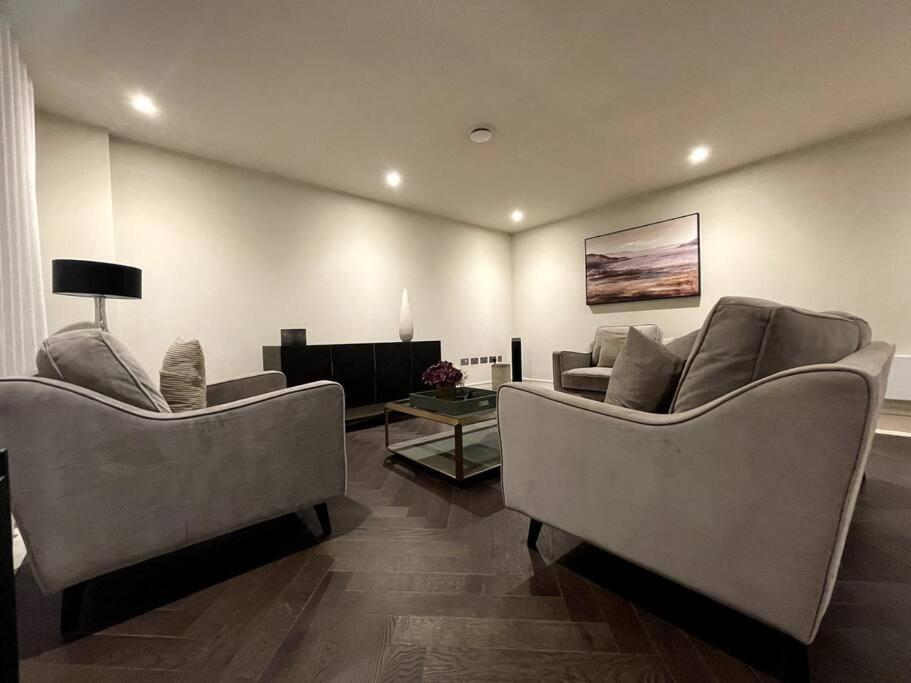2Br Urban Vista Retreat Chcl F7 Apartment Chigwell Luaran gambar