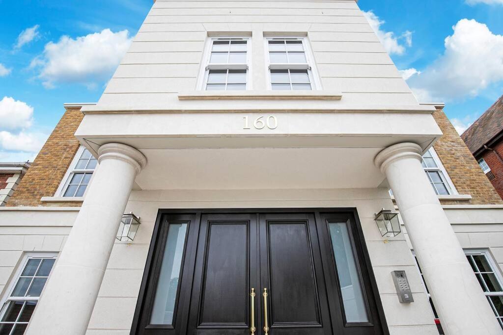 2Br Urban Vista Retreat Chcl F7 Apartment Chigwell Luaran gambar